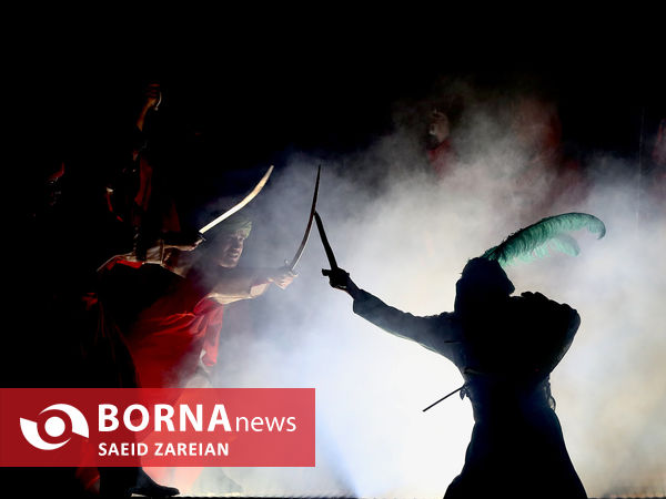 نمایش میدانی «تنهاتر از مسیح»