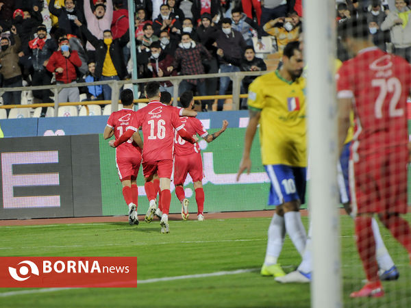 دیدار تیم های فوتبال پرسپولیس -صنعت نفت