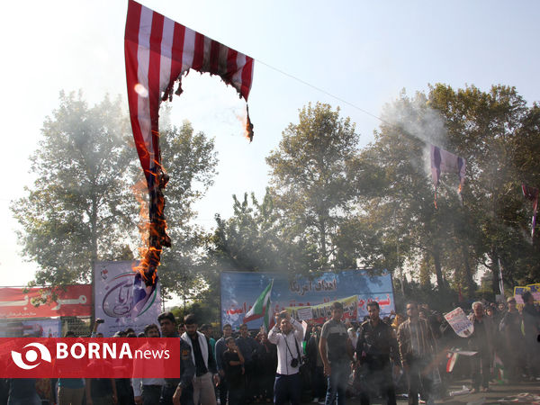 راهپیمایی دانش آموزان، دانشجویان و مردم فارس در یوم الله 13 آبان