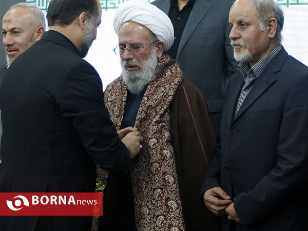 مراسم یادبود شهدا در امامزاده صالح