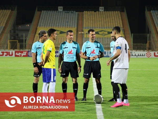 دیدار تیم های فوتبال صنعت نفت - نفت مسجدسلیمان