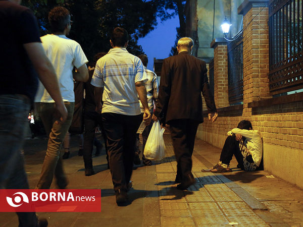 تبلیغات خیابانی نامزدهای ریاست جمهوری توسط هوادارانشان