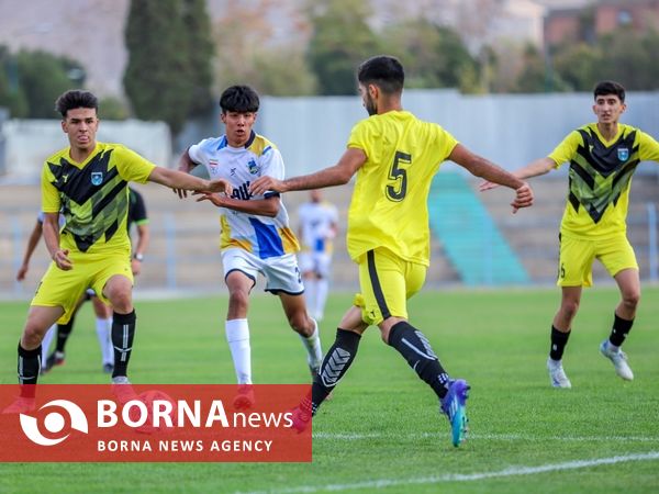 دیدار تیم های فوتبال بامداد  اراک- بصیر اهواز