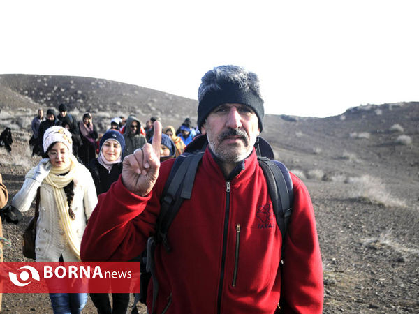 کوهپیمایی خانواده گی در منطقه تخت رستم