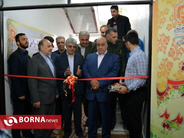 افتتاح یک باب مسمن مسکونی در شهرستان گیلانغرب با حضور  وزیر ورزش و جوانان