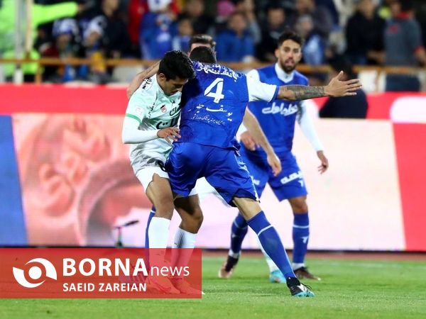 دیدار تیم های استقلال تهران - ذوب آهن اصفهان