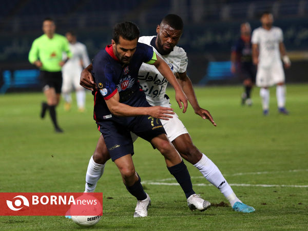 دیدار تیم های نساجی مازندران و استقلال تهران