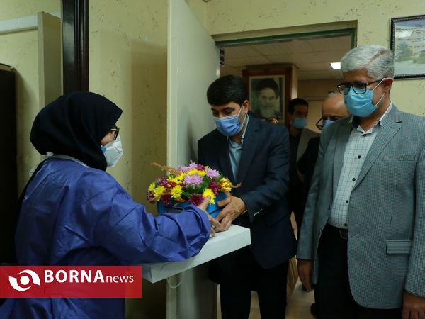 تقدیر از کادر درمان برگزیده کشوری دانشکده علوم پزشکی آبادان