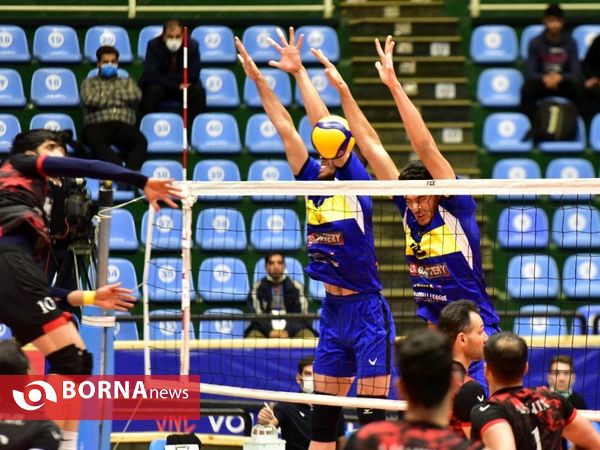 دیدار تیم های والیبال آذرباتری ارومیه و راه یاب ملل مریوان