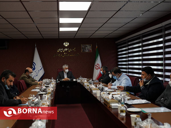 جلسه ‌هم‌اندیشی مدیران استقلال و پرسپولیس با وزیر ورزش و جوانان