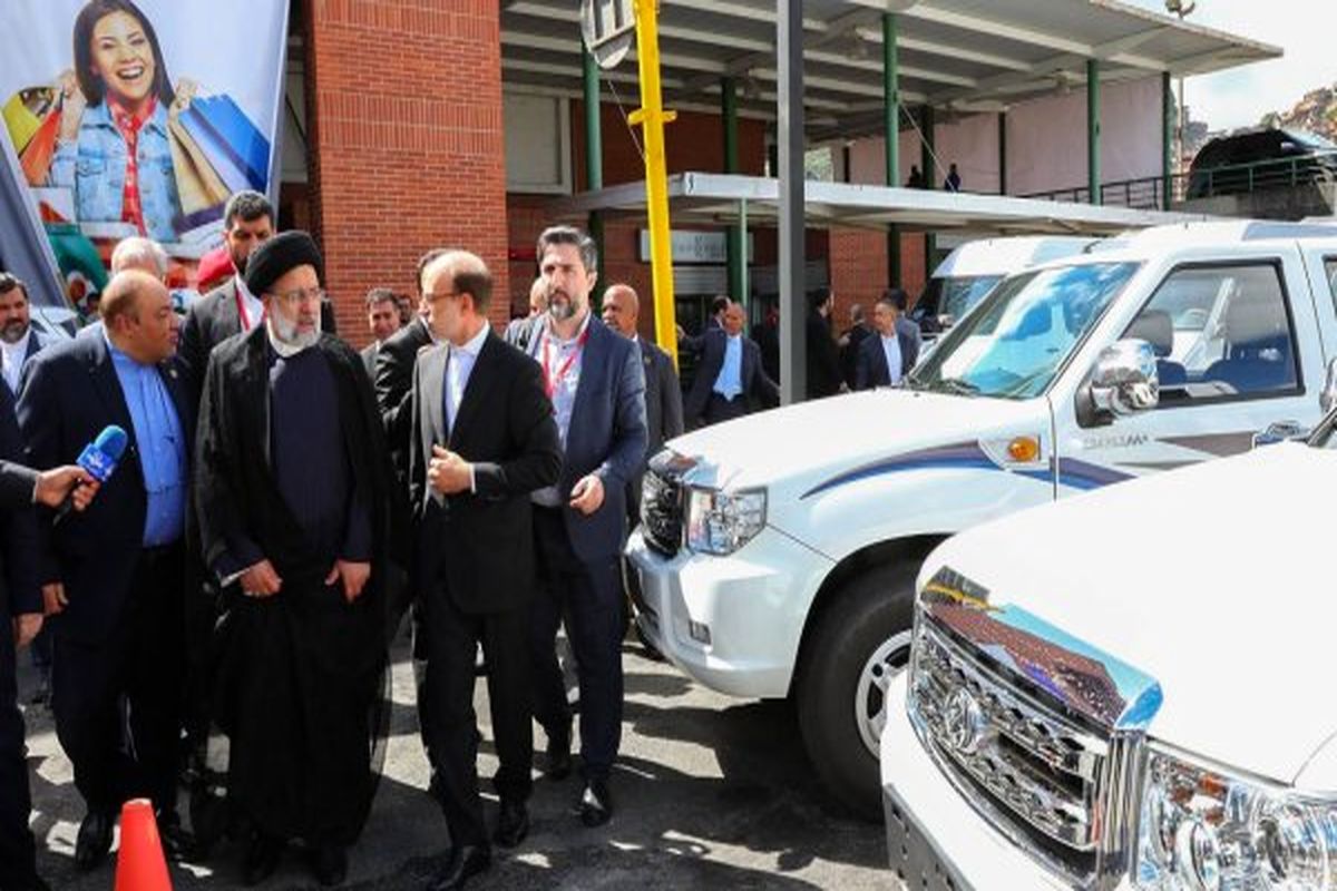 احیای خط تولید محصولات دو خودروساز ایرانی با حضور رئیسی
