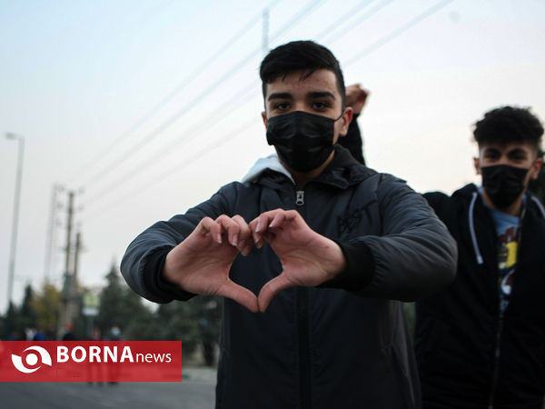 باز شدن درب ورزشگاه آزادی بعد از ۲ سال ( استقلال - نساجی )