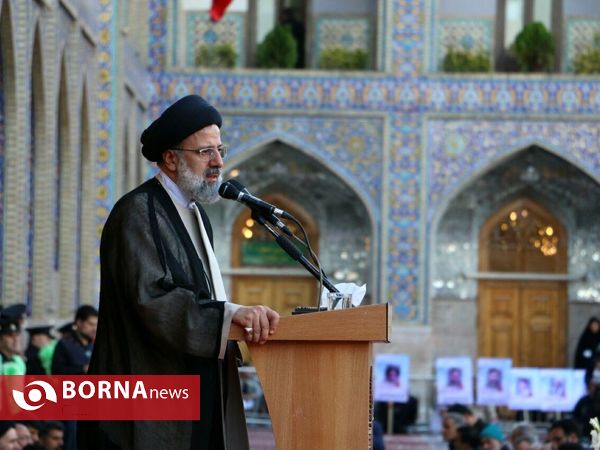 آيين تعويض پرچم گنبد منور رضوی