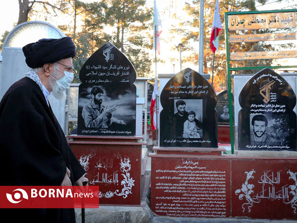 حضور رهبر انقلاب در مرقد مطهر امام راحل و گلزار شهدای بهشت زهرا