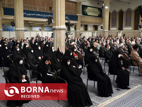 دیدار دست‌اندرکاران برگزاری کنگره شهدای استان قم با مقام معظم رهبری