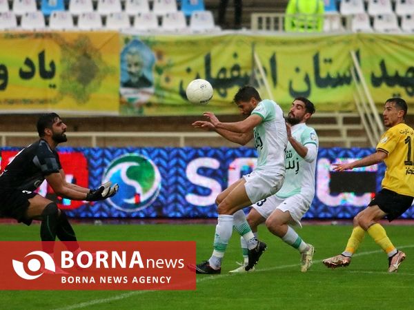 دیدار تیم های ذوب آهن - سپاهان 