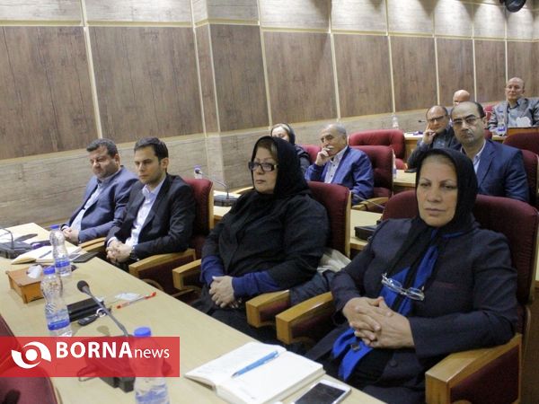 نشست مشترك با تجار، توليد كنندگان، صادر كنندگان و فعالين اقتصادي گيلان