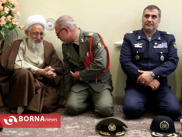 دیدار فرماندهان نظامی ارتش در فارس با نماینده ولی فقیه در استان