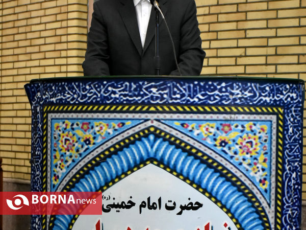 حضور وزیر ورزش و جوانان در نماز جمعه خمین