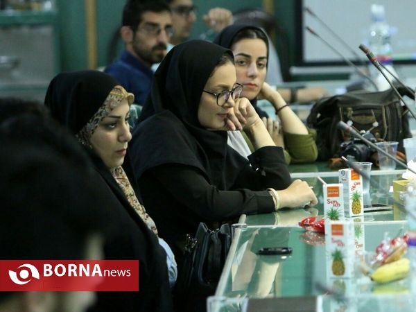 نشست خبری دکتر ذبیح نیکفر نماینده مردم لاهیجان سیاهکل در مجلس به مناسبت روز خبرنگار