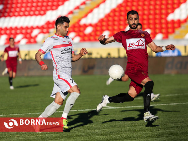 دیدار تیم های پدیده و پرسپولیس