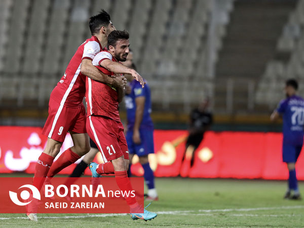 دیدار تیم های فوتبال هوادار - پرسپولیس