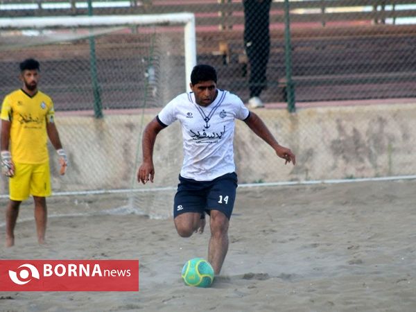دیدار تیم های فوتبال ساحلی ملوان بندر انزلی _ موج گناوه