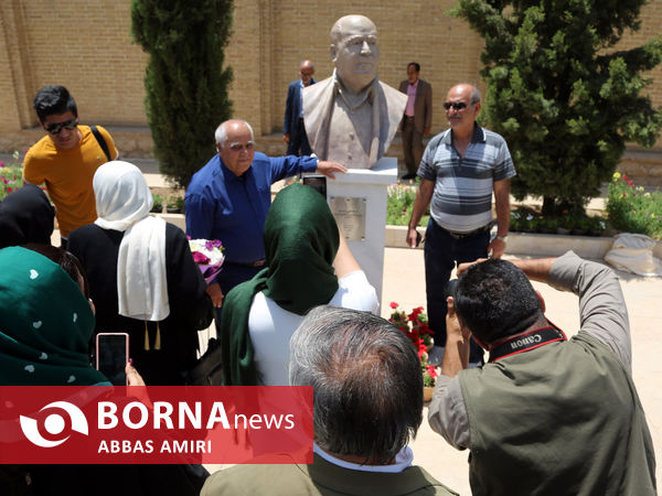 رونمایی از سردیس بزرگان صنایع دستی و هنرهای سنتی در شیراز
