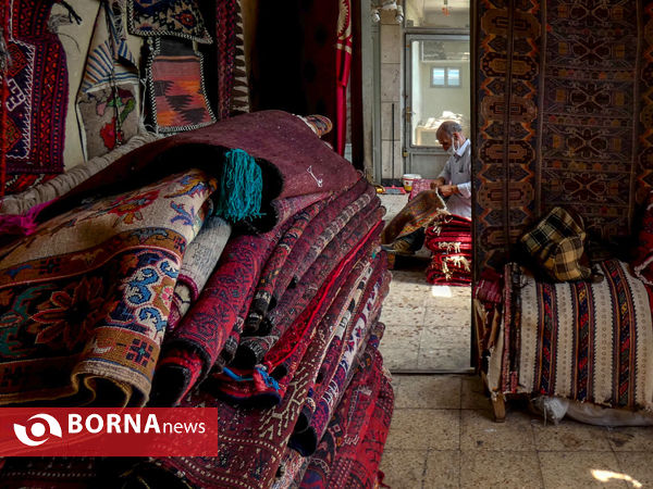 نفس های تنگ بازار فرش مشهد