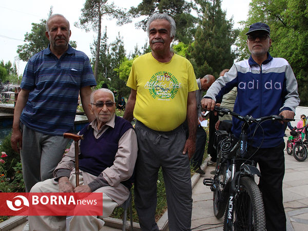 پیاده روی خانوادگی به مناسبت عید مبعث در شیراز ‎