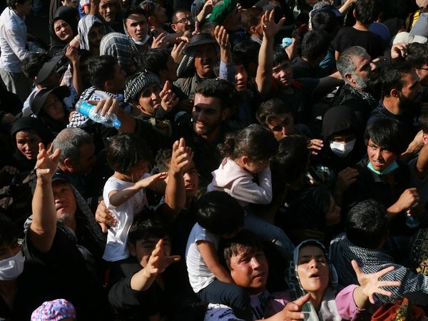 عبور زوار افغانستانی و پاکستانی از مرز شلمچه