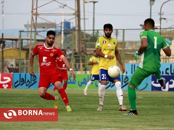 دیدار تیم های فوتبال صنعت نفت - شهر خودرو