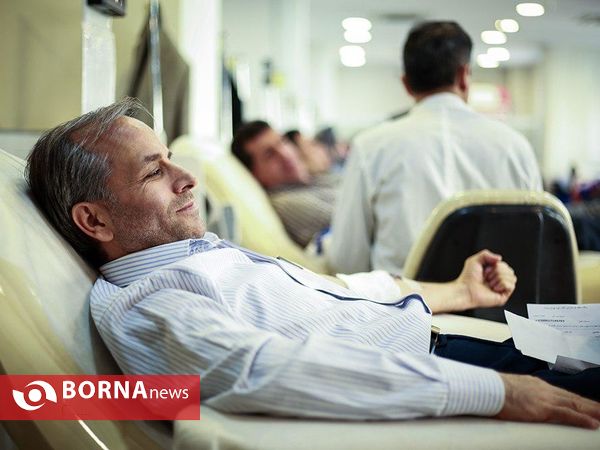 اهدای خون به زلزله‌زدگان کرمانشاه