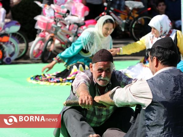 پیاده روی خانوادگی ایرانیان