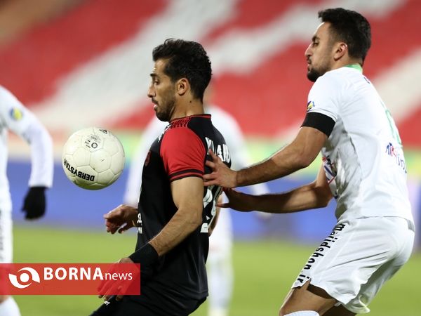 دیدار تیم های فوتبال  پرسپولیس - ماشین‌سازی