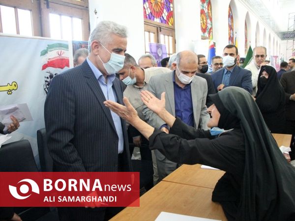 میز خدمت جهادی در مصلی رشت