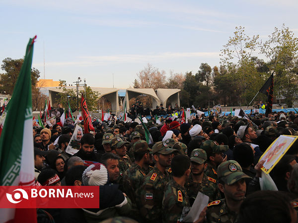 تشییع پیکر سردار شهید حاج قاسم سلیمانی در تهران - ٢