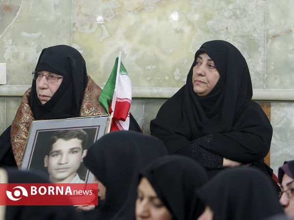 مراسم یادبود شهدا در امامزاده صالح