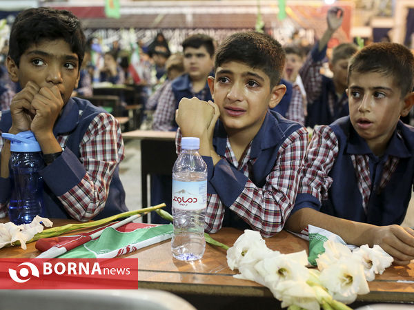 آیین نواختن زنگ دانش آموز شهید