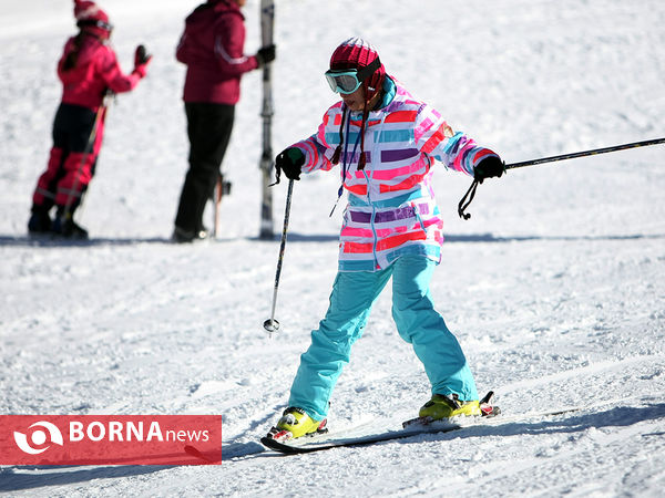 بازدید مسوولان از پیست بین المللی اسکی دیزین