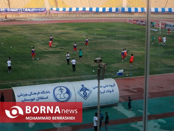 در حاشیه دیدار تیم های فوتبال استقلال خوزستان - سایپا