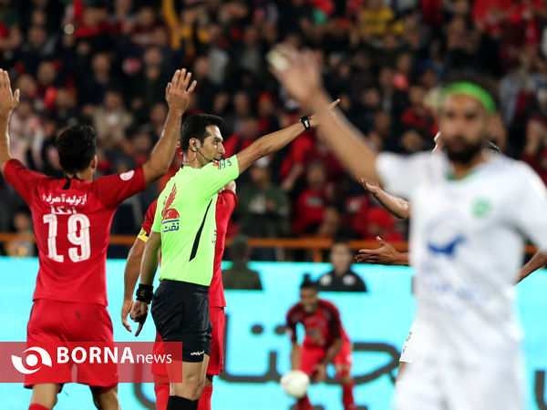 دیدار تیم های پرسپولیس تهران - ماشین سازی تبریز