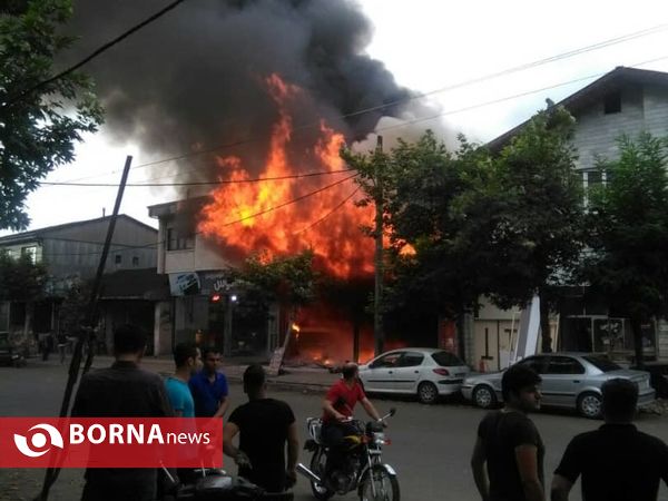 آتش سوزی در خیابان رسالت لاهیجان