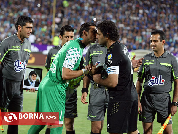 دیدار تیم های استقلال تهران- نفت آبادان