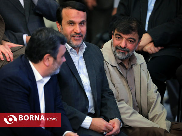 مراسم شب خاطره دفاع مقدس با حضور مقام معظم رهبری