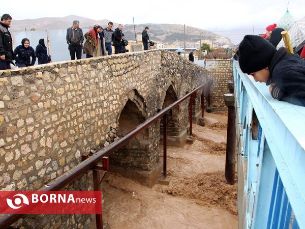 طغیان رودخانه خشک و بسته شدن کنارگذرها در شیراز