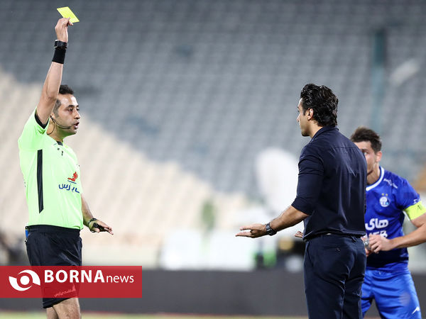 دیدار تیم های فوتبال استقلال - ذوب آهن