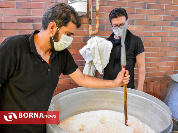 سفره‌دار مجلس حسین(ع)