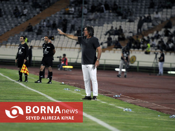 دیدار تیم های فوتبال استقلال 7 تراکتور 1