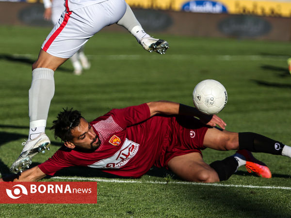 دیدار تیم های پدیده و پرسپولیس